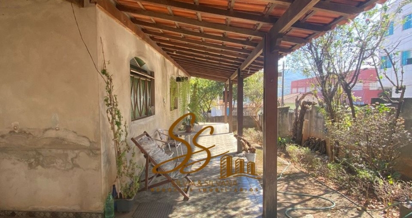 Casa comercial, Centro, Mateus Leme