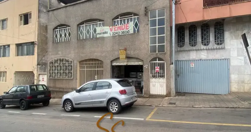 Casa comercial com 8 salas à venda no Centro, Itaúna 