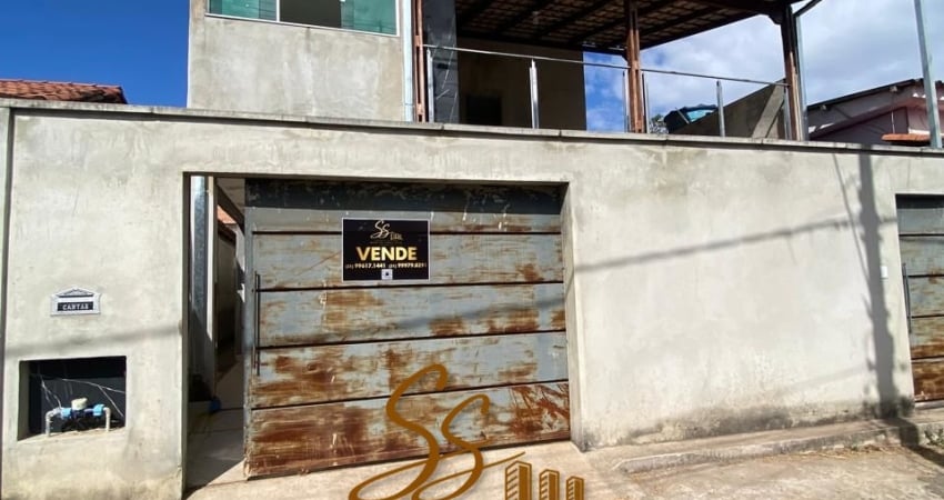 Casa de Dois Andares à Venda – Centro de Mateus Leme/MG