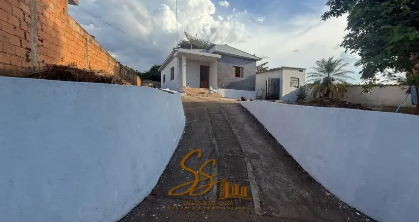 Casa à Venda no Distrito de Serra Azul – Mateus Leme/MG  Valor: R$199.000,00