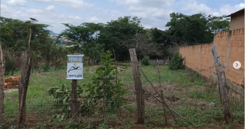 Vende-se 2 Lotes no Bairro Central – Mateus Leme/MG!