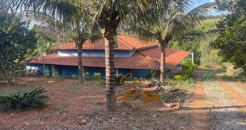 Sítio à venda – 6.000 m² | Serra Azul – Mateus Leme/MG Excelente oportunidade para quem busca tranquilidade