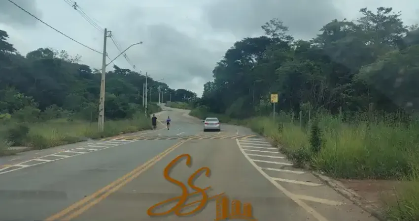 Lote espetacular no bairro Parque da Serra– em Mateus Leme / MG 200 m² – totalmente plano Excelente localização Infraestrutura completa