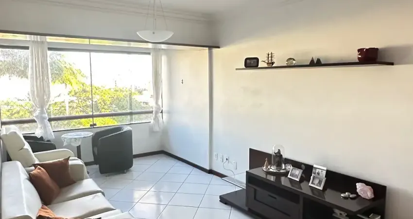 Apartamento 3/4, banheiro social, ventilado, nascente!!!