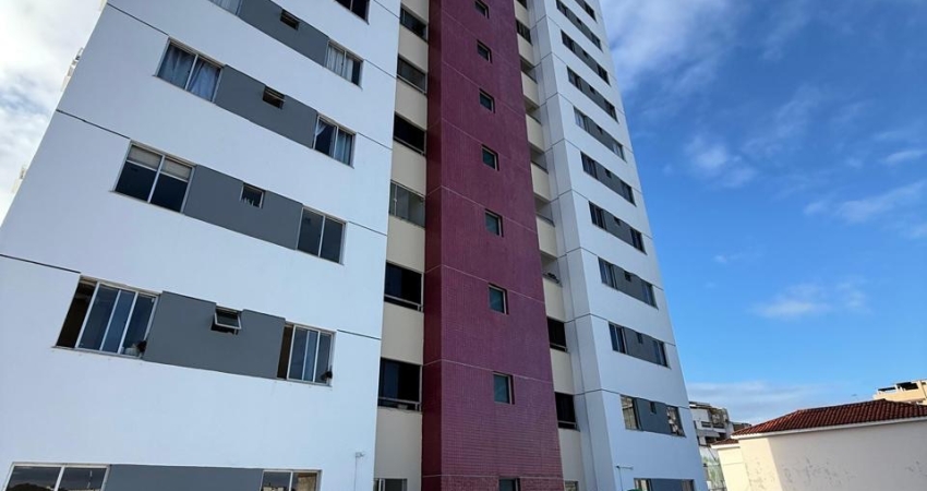 Apartamento, 2/4, varanda, localização estratégica!!
