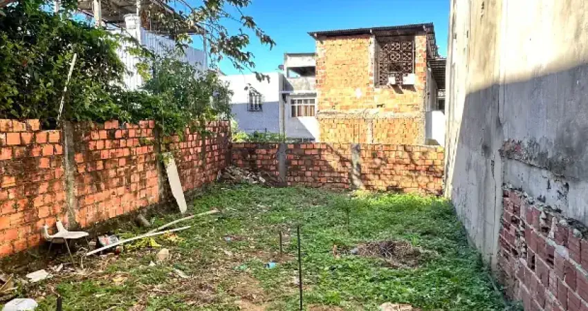 Terreno à venda na Avenida Floresta, 08, Liberdade, Salvador