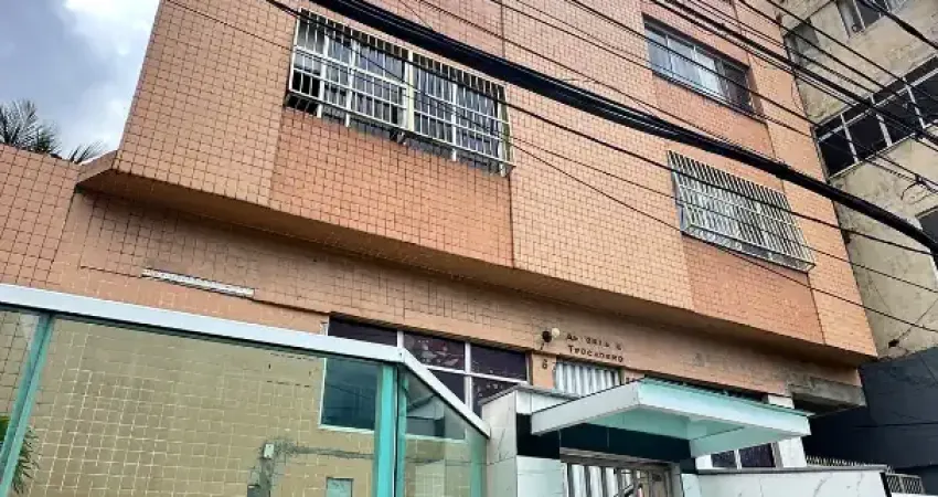Apartamento com 2 quartos para alugar na Avenida Amaralina, 20, Amaralina, Salvador