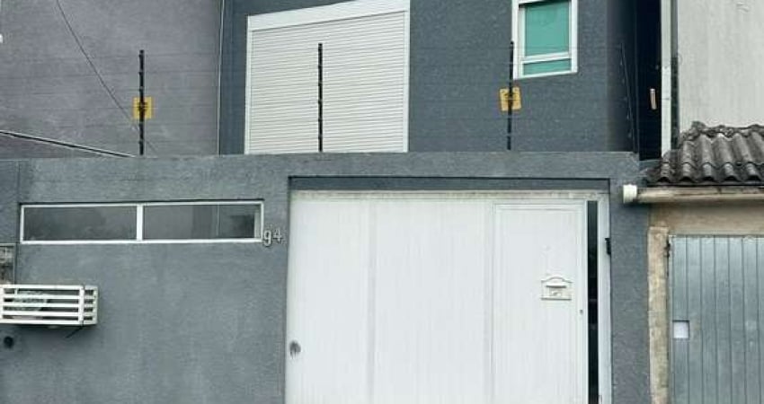 Casa com 3 quartos à venda na Benjamim Gelinski, 94, Uberaba, Curitiba