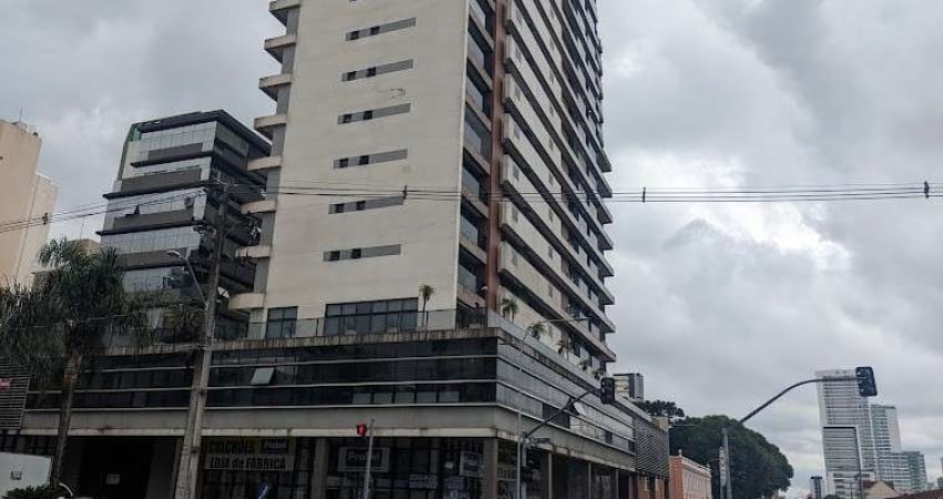 Apartamento com 1 quarto  para alugar, 34.00 m2 por R$2200.00  - Centro - Curitiba/PR