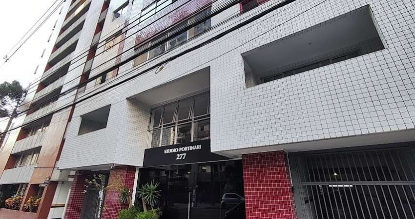 Kitinet para alugar, 45.00 m2 por R$1600.00  - Centro - Curitiba/PR