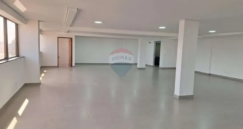 Sala Comercial Moderna no Centro de Lafaiete!