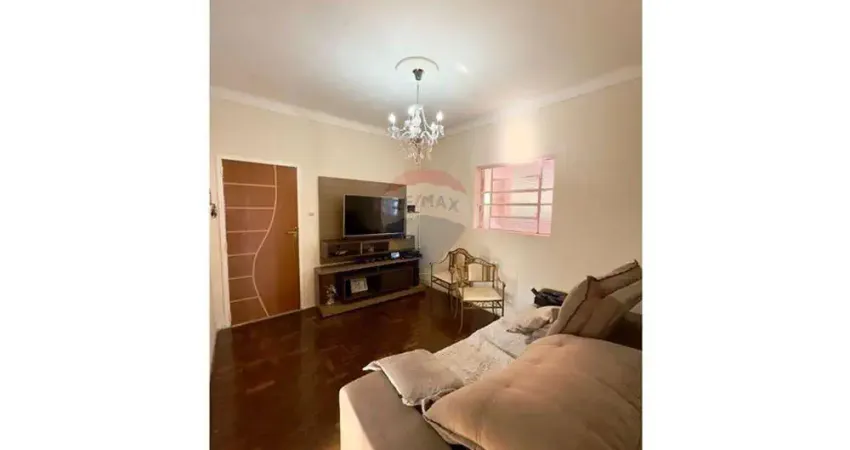 Casa no bairro chapada com localização de grande potencial para fins comerciais ou moradia!!