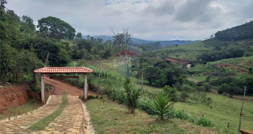 Chácara / sítio com 2 quartos à venda na Laranjeiras km 249 br 482, 249, Centro, Itaverava