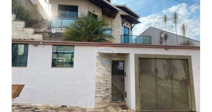 CASA DOS SEUS SONHOS Á VENDA  NO BAIRRO PARQUE DAS ACÁCIAS !