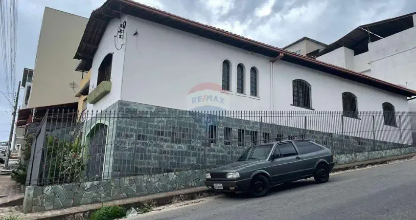 Casa com 4 quartos à venda no Carijós, Conselheiro Lafaiete 