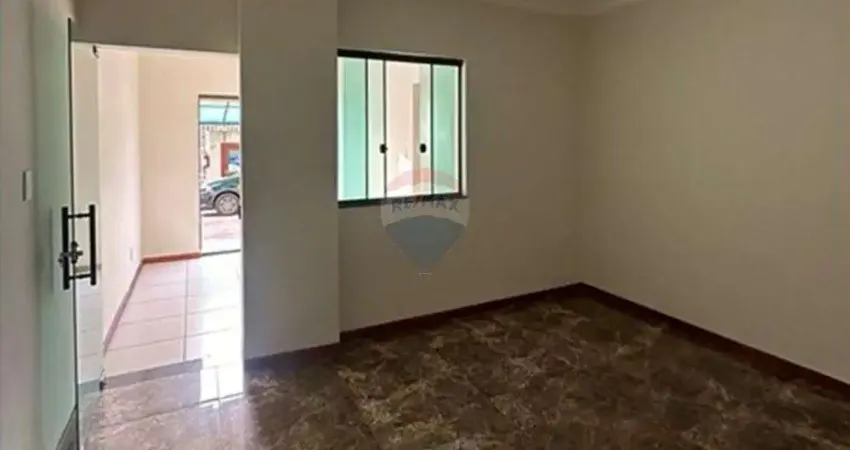 Kitinet  com  garagem no bairro São Sebastião