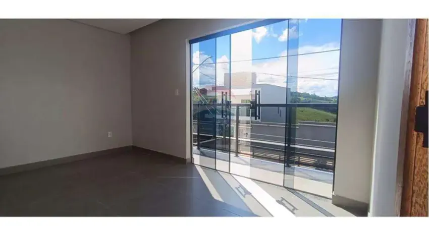 Casa Geminada Moderna à Venda: bairro São Lucas