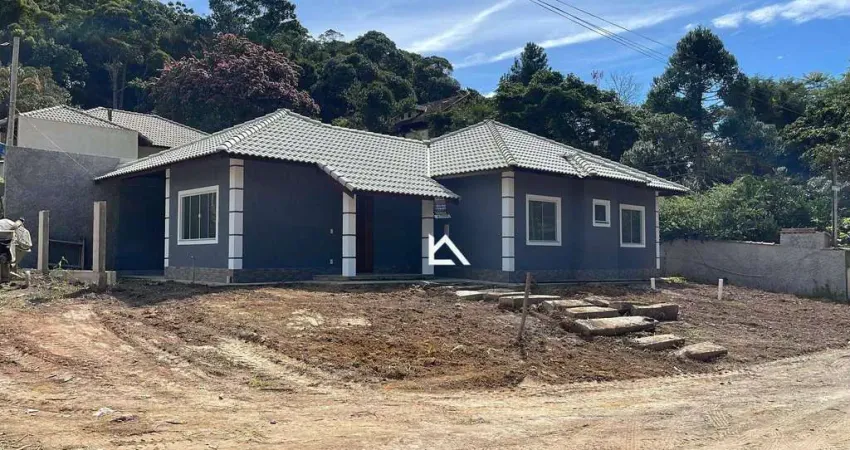 Casa com 3 dormitórios à venda, 125 m² por R$ 750.000 - Albuquerque - Teresópolis/RJ