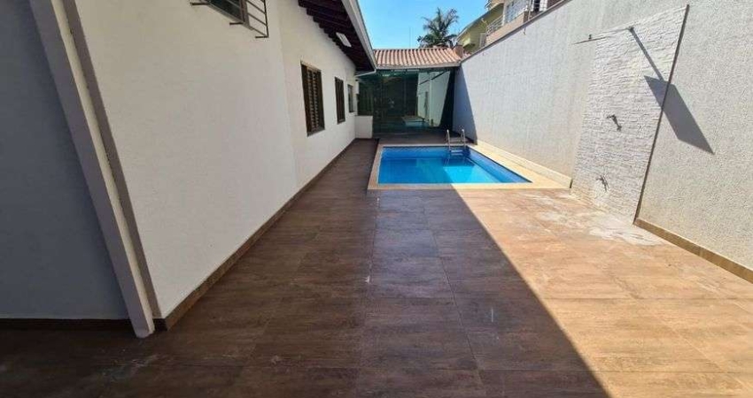 Casa para venda possui 289 metros quadrados com 4 quartos em Jardim Nápoles - Londrina - Paraná