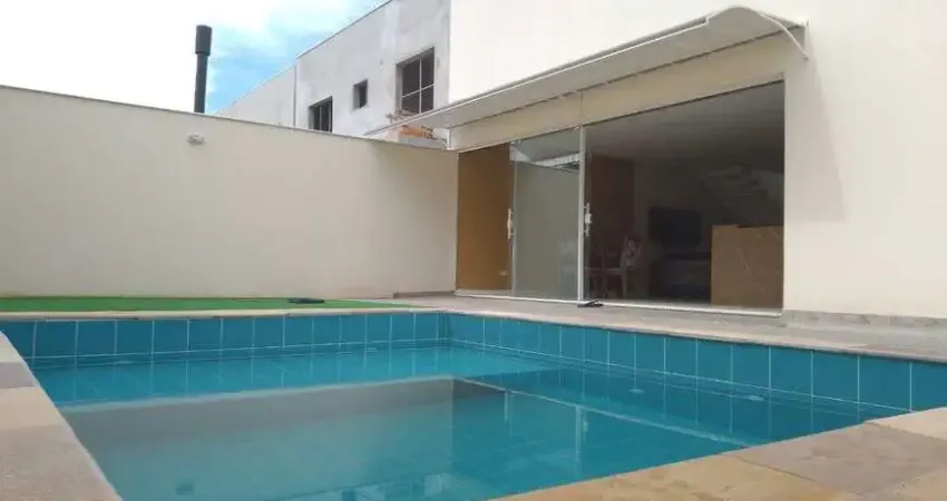Casa a venda Condominio Bella Vitta com 3 dormitórios 01 suíte piscina Londrina-PR