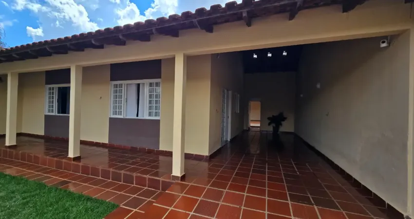 Casa à venda com 3 quartos e edícula a venda no Jd Bandeirantes