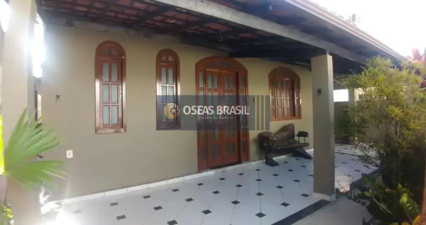 Venda de casa em Quintas do Descobrimento, Porto Seguro: 3 dormitórios, 1 suíte, 1 banheiro por R$390.000. Oportunidade!