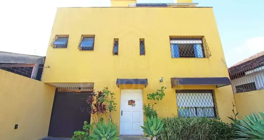 Casa com 3 quartos à venda na Rua Monteiro Lobato, 303, Partenon, Porto Alegre