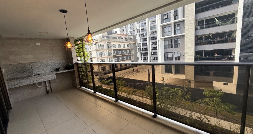 Apartamento  alto padrão de 3 quartos em Intermares