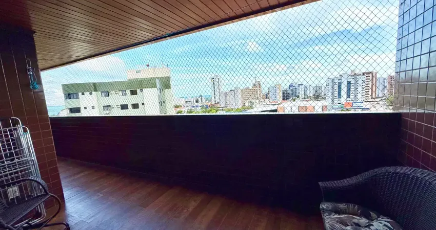 Apartamento no bessa com 3 suítes ! a 200 metros do mar ! super ventilado e todo reformado!