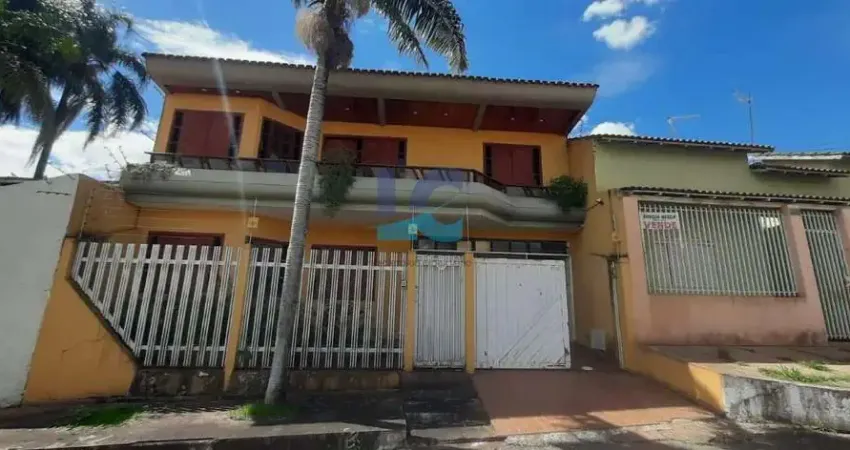 Sobrado para Venda em Brasília, Taguatinga Norte (Taguatinga), 3 dormitórios, 1 suíte, 3 banheiros, 4 vagas