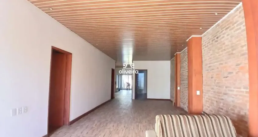 Casa com 3 quartos para alugar no Centro, Pelotas 