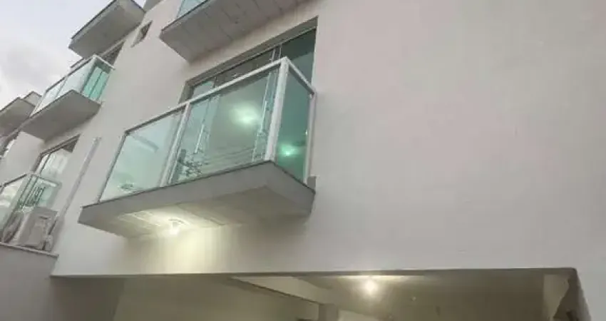 Casa com 3 quartos à venda no Cabral, Contagem 