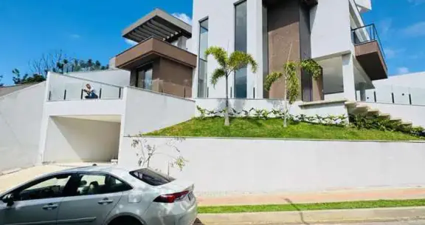 Casa em condomínio fechado com 4 quartos à venda na Chácara Cotia, Contagem 