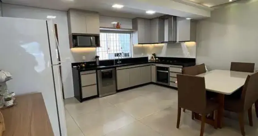 Casa com 3 quartos à venda em Cândida Ferreira, Contagem