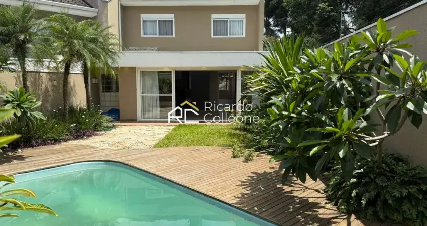 Casa Triplex Alto Padrão no Bairro Ecoville – 247m² Privativos