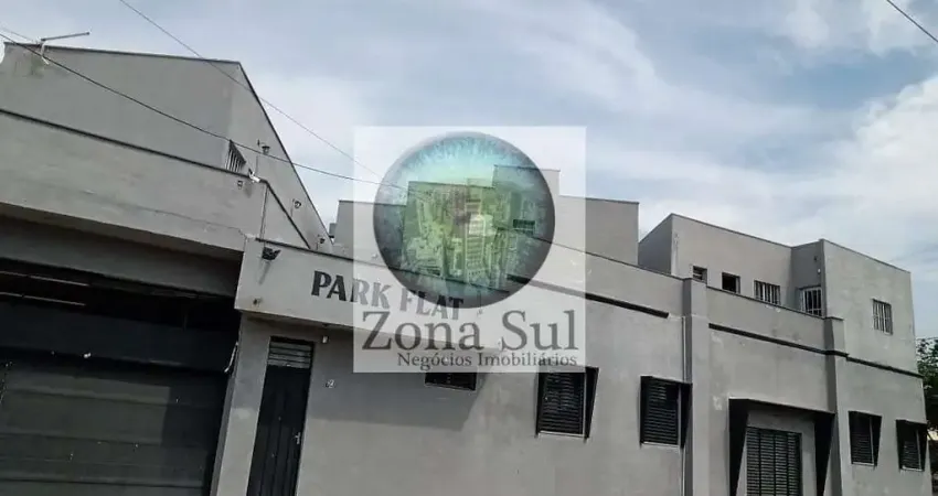 Prédio com 02 salões e 09 kitnetes próxim ao parque da cacau show