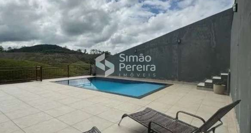 Maravilhosa casa duplex à Venda, Centro, Belmiro Braga, MG