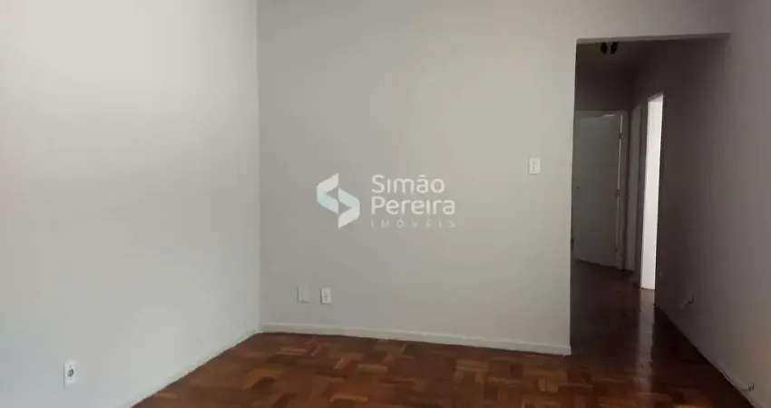 Apartamento 3 quartos à venda, em rua plana próximo a praça do São Mateus, Juiz de Fora, MG