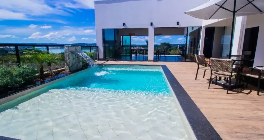 Belíssima casa de alto padrão no Condomínio Marinas Di Caldas, com 4 suítes, piscina privativa, bar