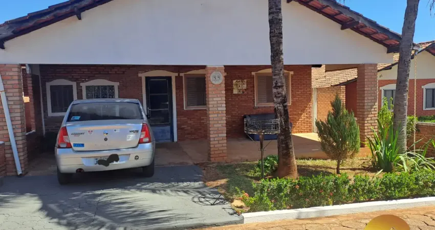 Baixamos o valor! chalé em caldas novas, condomínio bem localizado próximo ao assaí atacadista