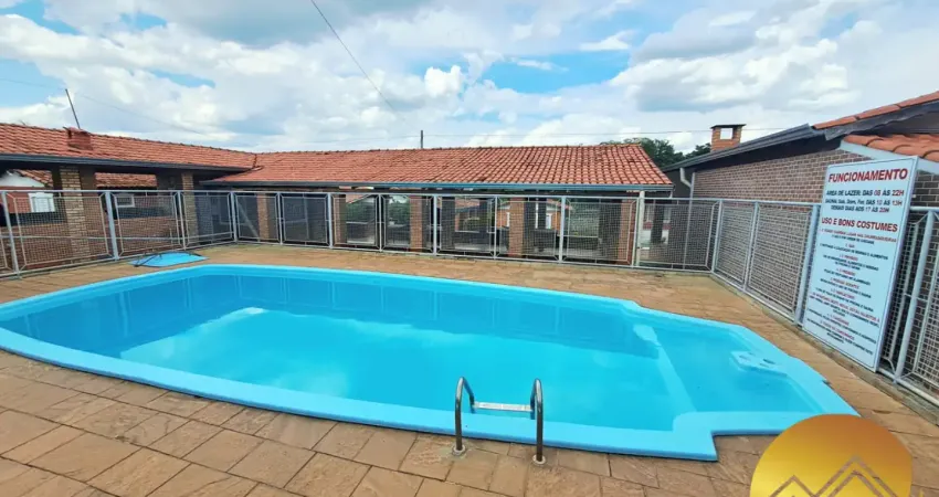 Dois chalés em caldas novas pelo preço de um! ideal para moradia, lazer ou investimento, cond com piscina