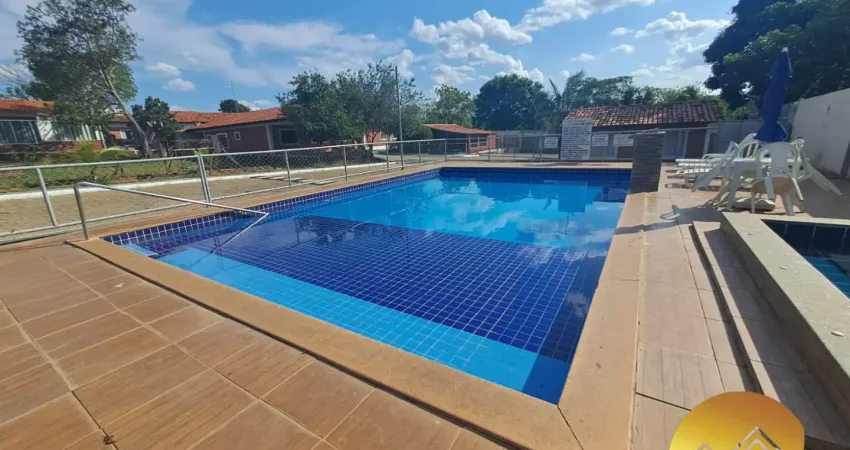 Chalé na laje e mobiliado à venda em caldas novas – condomínio fechado com lazer!