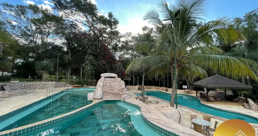 Lindo flat mobiliado a venda em caldas novas, com piscinas termais,