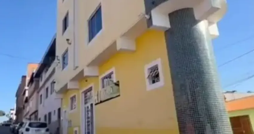 Situado no coração de pitangui–mg, em uma rua central e de fácil acesso, região com grande circulação, ideal para comércio