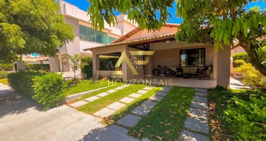 Linda casa reformada no Condomínio Melício Machado, Aruana, três quartos (1 suíte / 2 semi-suítes).
