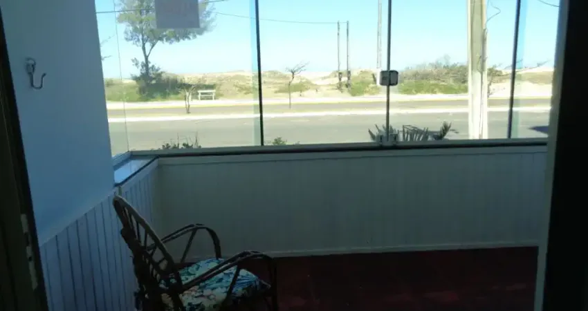 Apartamento Térreo com 3 quartos na Av. Beira Mar Capão da Canoa