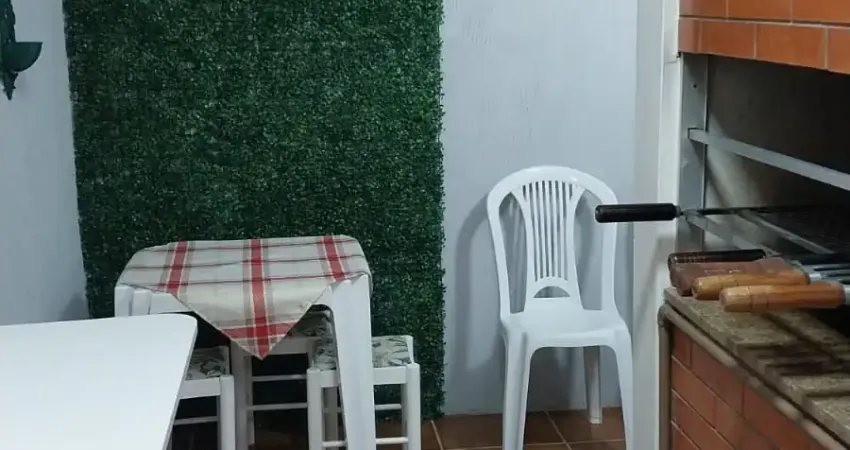 1 quarto com sacada a 50m do mar- CENTRO DE CAPÃO DA CANOA