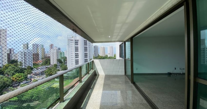 Apartamento em Casa Forte 4 suítes 6 banheiros 3 vagas  cobertas