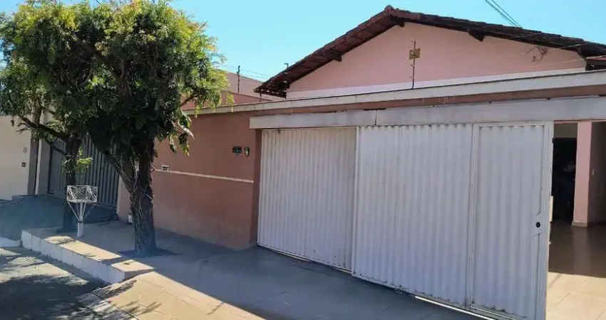 Casa com 3 quartos à venda na G, 17, Andracel Center, Anápolis