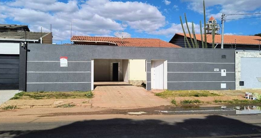 Casa com 3 quartos para alugar na S-004, 500, Anápolis City, Anápolis